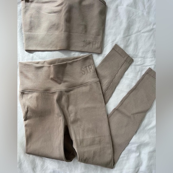 Stronger workout set - Picture 2 of 7